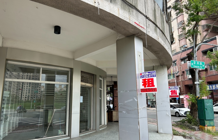 文山特區三角窗店面