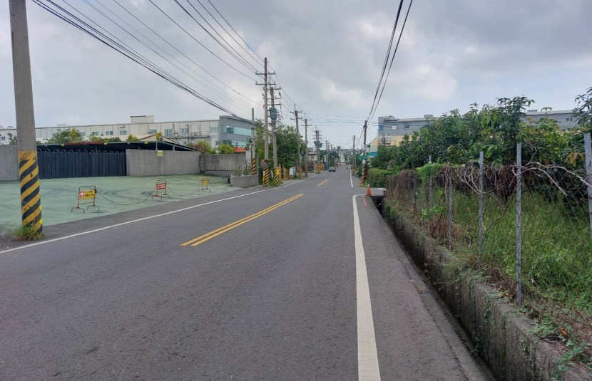 鳥松大同路雙面路農地